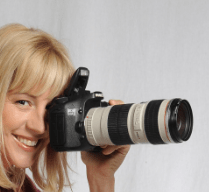 picture of sara mannix with camera for free pictures blog