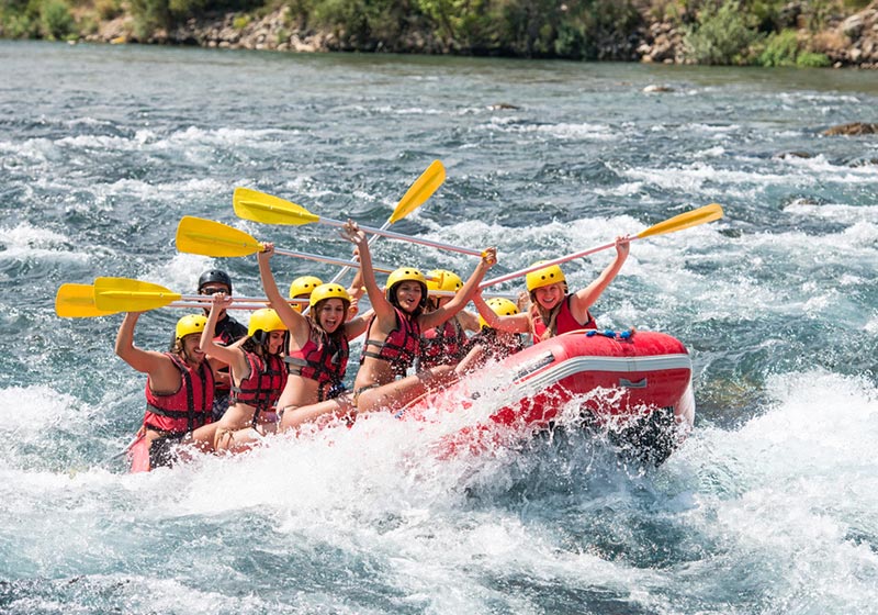 group whitewater rafting